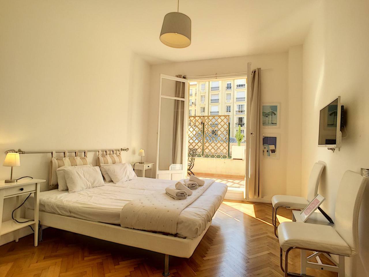 Nestor&jeeves - Provence Terrasse - - By Sea - South Terrace Apartment *